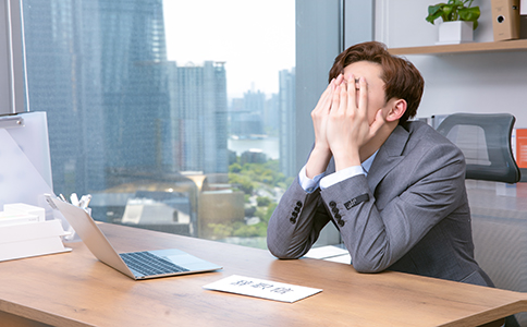 公司經(jīng)營(yíng)不下去了，到底零申報(bào)好？還是...