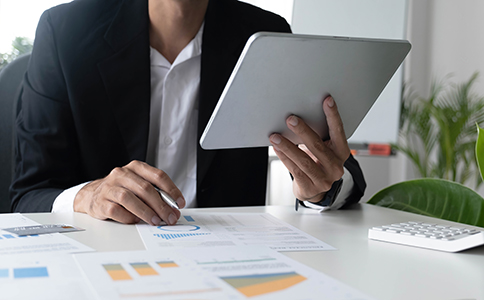 企業(yè)代理記賬收費(fèi)：標(biāo)準(zhǔn)、模式與選擇指...